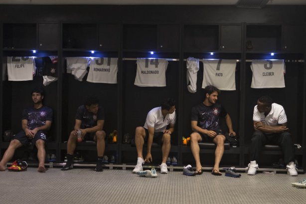 Nos vestiários antes da partida entre Botafogo x Corinthians, realizada esta noite no estádio do Maracanã, válida pela 20ª rodada do Campeonato Brasileiro de 2013