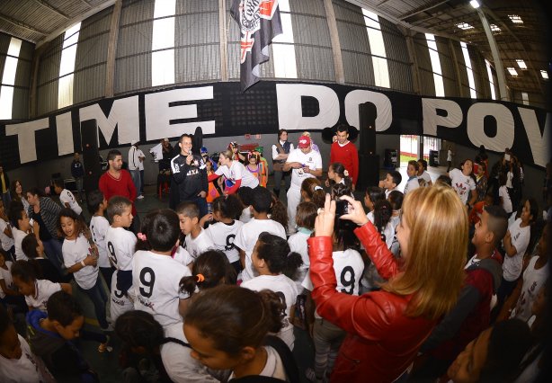 Corinthians recebe menores carentes para a festa do dia das crianças no ginásio Bernardão no Parque São Jorge. 07 de Outubro de 2013, São Paulo, São Paulo, Brasil