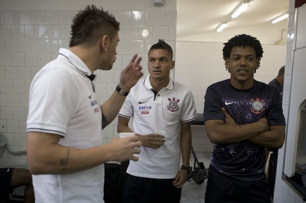 Nos vestiários antes da partida entre São Paulo x Corinthians, realizada esta tarde no estádio do Morumbi, válida pela 28ª rodada do Campeonato Brasileiro de 2013
