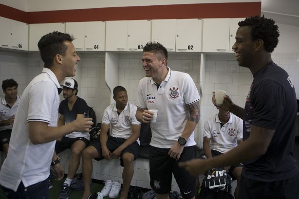Nos vestiários antes da partida entre São Paulo x Corinthians, realizada esta tarde no estádio do Morumbi, válida pela 28ª rodada do Campeonato Brasileiro de 2013