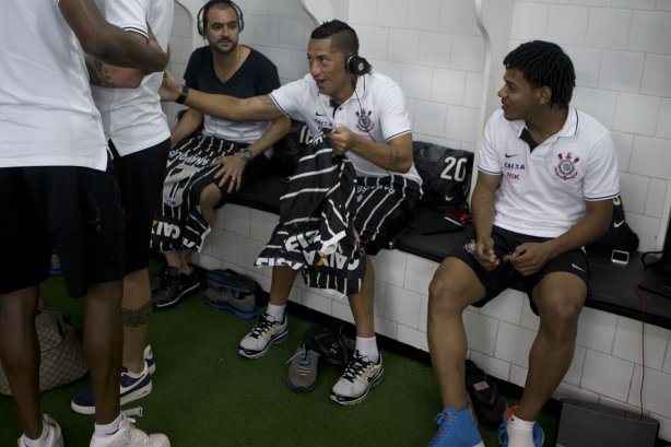 Nos vestiários antes da partida entre São Paulo x Corinthians, realizada esta tarde no estádio do Morumbi, válida pela 28ª rodada do Campeonato Brasileiro de 2013
