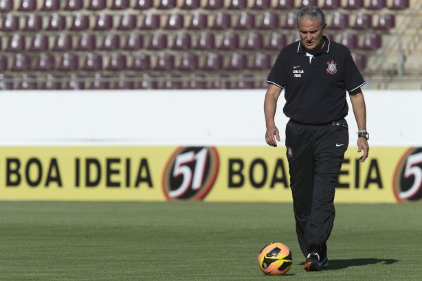 Durante o treino desta tarde no estádio da Fonte Luminosa em Araraquara. O próximo jogo da equipe será amanhã, domingo, dia 10/11, contra o Fluminense, no mesmo estádio, válido pela 33ª rodada do Campeonato Brasileiro de 2013