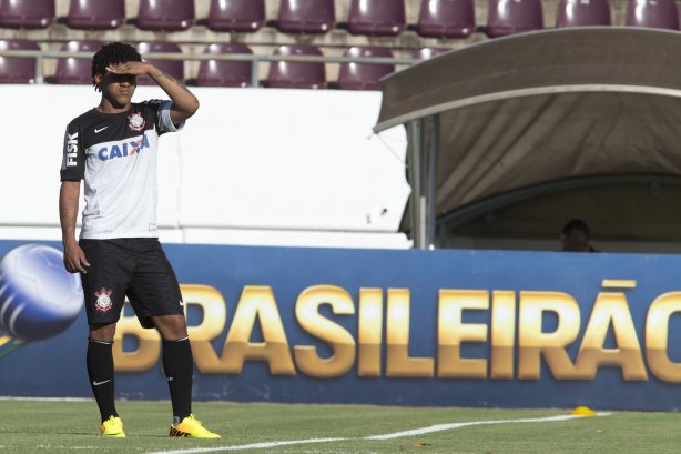 Durante o treino desta tarde no estádio da Fonte Luminosa em Araraquara. O próximo jogo da equipe será amanhã, domingo, dia 10/11, contra o Fluminense, no mesmo estádio, válido pela 33ª rodada do Campeonato Brasileiro de 2013