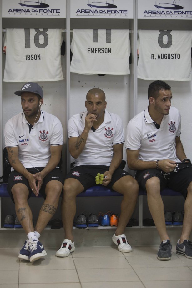 Nos vestiários antes da partida entre Corinthians x Fluminense, realizada esta noite no estádio da Fonte Luminosa, em Araraquara, válido pela 33ª rodada do Campeonato Brasileiro de 2013
