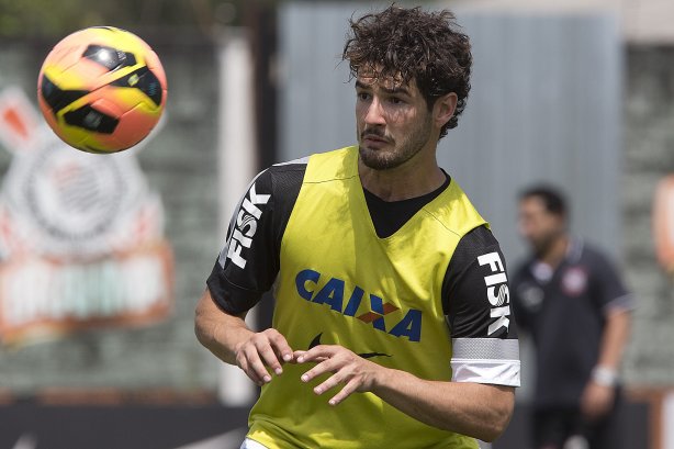 Durante o treino desta manhã no CT Joaquim Grava, no Parque Ecológico do Tiete. O próximo jogo da equipe será domingo, dia 24/11, contra o Flamengo, no estádio do Maracanã, válido pela 36ª rodada do Campeonato Brasileiro de 2013