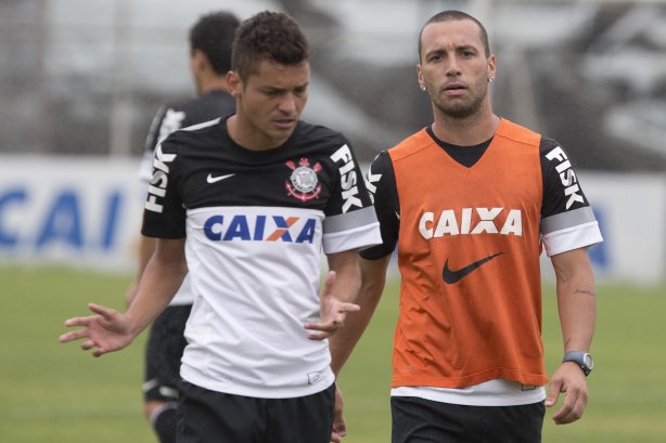 Durante o treino desta manhã no CT Joaquim Grava, no Parque Ecológico do Tiete. O próximo jogo da equipe será amanhã, domingo, dia 24/11, contra o Flamengo, no estádio do Maracanã, válido pela 36ª rodada do Campeonato Brasileiro de 2013