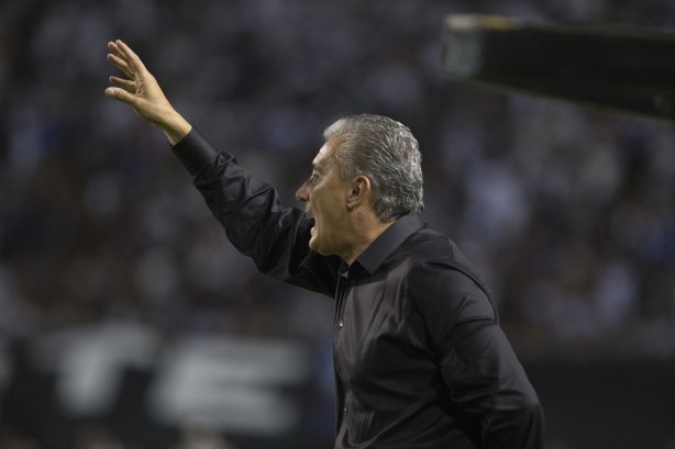 Durante a partida entre Corinthians x Internacional/RS, realizada esta noite no estádio do Pacaembu, válida pela 37ª rodada do Campeonato Brasileiro de 2013