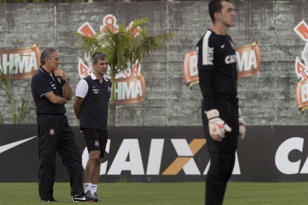 Durante o treino desta manhã no CT Joaquim Grava, no Parque Ecológico do Tiete. O próximo jogo da equipe será sábado, dia 07/12, contra o Nautico/PE, na Arena Pernambuco, válido pela 38ª rodada do Campeonato Brasileiro de 2013