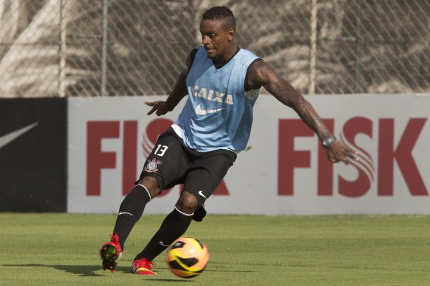Durante o treino desta tarde no CT Joaquim Grava, no Parque Ecológico do Tiete. O próximo jogo da equipe será sábado, dia 07/12, contra o Nautico/PE, na Arena Pernambuco, válido pela 38ª rodada do Campeonato Brasileiro de 2013
