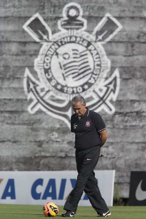 Durante o treino desta tarde no CT Joaquim Grava, no Parque Ecológico do Tiete. O próximo jogo da equipe será sábado, dia 07/12, contra o Nautico/PE, na Arena Pernambuco, válido pela 38ª rodada do Campeonato Brasileiro de 2013