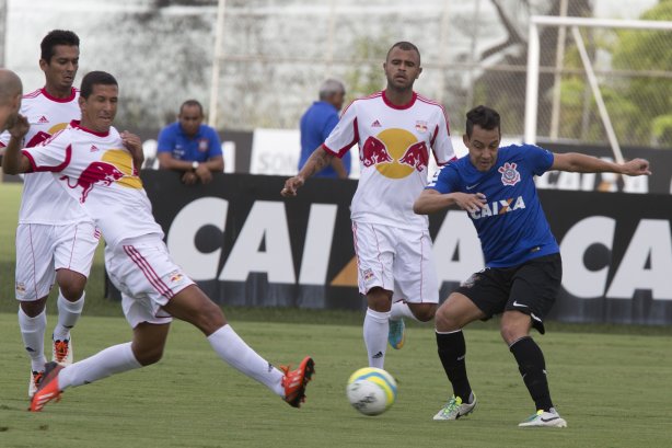Durante o jogo treino contra o Red Bull esta tarde no CT Joaquim Grava, zona leste de São Paulo. O próximo jogo da equipe será dia 19/01, contra a Portuguesa, no estádio do Caninde, jogo válido pela primeira rodada do Campeonato Paulista 2014