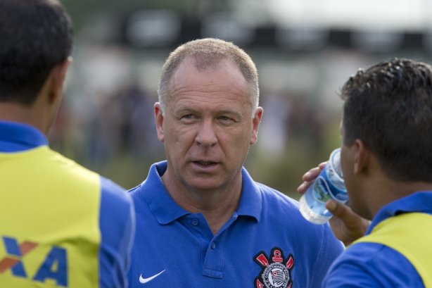 Durante o jogo treino contra o Red Bull esta tarde no CT Joaquim Grava, zona leste de São Paulo. O próximo jogo da equipe será dia 19/01, contra a Portuguesa, no estádio do Caninde, jogo válido pela primeira rodada do Campeonato Paulista 2014