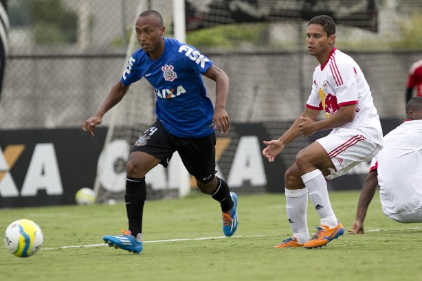Durante o jogo treino contra o Red Bull esta tarde no CT Joaquim Grava, zona leste de São Paulo. O próximo jogo da equipe será dia 19/01, contra a Portuguesa, no estádio do Caninde, jogo válido pela primeira rodada do Campeonato Paulista 2014