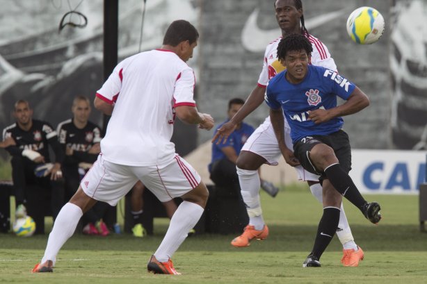 Durante o jogo treino contra o Red Bull esta tarde no CT Joaquim Grava, zona leste de São Paulo. O próximo jogo da equipe será dia 19/01, contra a Portuguesa, no estádio do Caninde, jogo válido pela primeira rodada do Campeonato Paulista 2014