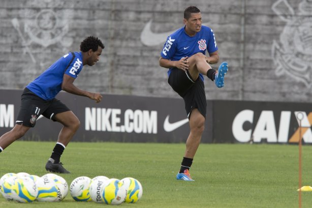 Durante o jogo treino contra o Red Bull esta tarde no CT Joaquim Grava, zona leste de São Paulo. O próximo jogo da equipe será dia 19/01, contra a Portuguesa, no estádio do Caninde, jogo válido pela primeira rodada do Campeonato Paulista 2014