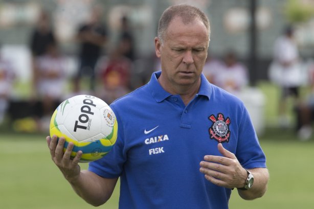 Durante o jogo treino contra o Red Bull esta tarde no CT Joaquim Grava, zona leste de São Paulo. O próximo jogo da equipe será dia 19/01, contra a Portuguesa, no estádio do Caninde, jogo válido pela primeira rodada do Campeonato Paulista 2014