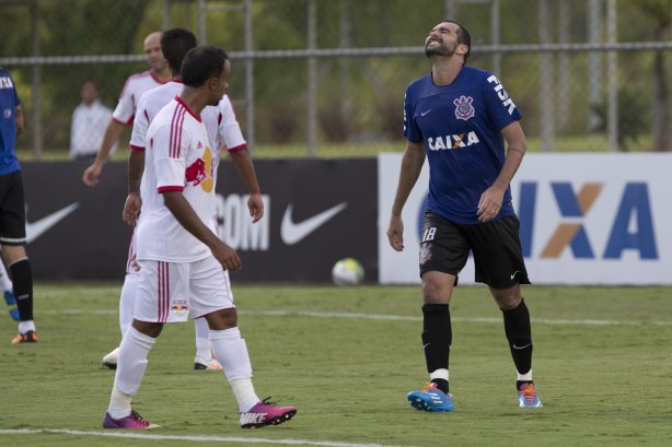 Durante o jogo treino contra o Red Bull esta tarde no CT Joaquim Grava, zona leste de São Paulo. O próximo jogo da equipe será dia 19/01, contra a Portuguesa, no estádio do Caninde, jogo válido pela primeira rodada do Campeonato Paulista 2014
