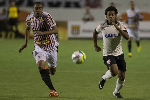 Durante a partida entre Corinthians x Paulista/Jundiaí, realizada esta noite no estádio Decio Vitta, em Americana, válida pela 2ª rodada do Campeonato Paulista de 2014