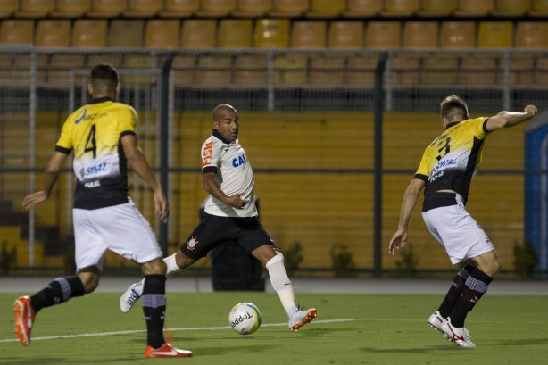 Durante a partida entre Corinthians x São Bernardo, realizada esta noite no estádio do Pacaembu, válida pela 3ª rodada do Campeonato Paulista de 2014