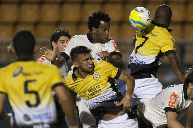 Durante a partida entre Corinthians x São Bernardo, realizada esta noite no estádio do Pacaembu, válida pela 3ª rodada do Campeonato Paulista de 2014