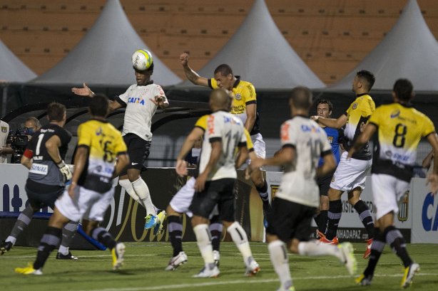 Durante a partida entre Corinthians x São Bernardo, realizada esta noite no estádio do Pacaembu, válida pela 3ª rodada do Campeonato Paulista de 2014