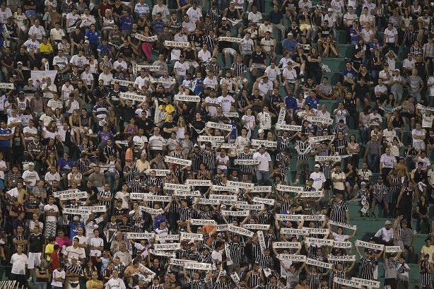 Durante a partida entre Corinthians x São Bernardo, realizada esta noite no estádio do Pacaembu, válida pela 3ª rodada do Campeonato Paulista de 2014