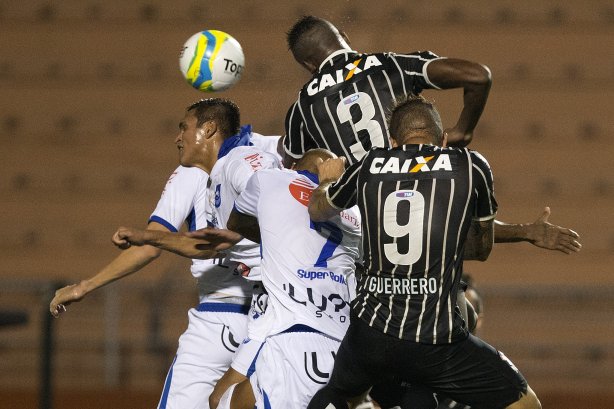Durante a partida entre Corinthians x Rio Claro, realizada esta noite no estádio do Pacaembu, válida pela 10ª rodada do Campeonato Paulista de 2014