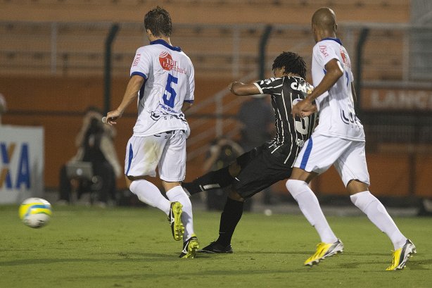 Durante a partida entre Corinthians x Rio Claro, realizada esta noite no estádio do Pacaembu, válida pela 10ª rodada do Campeonato Paulista de 2014