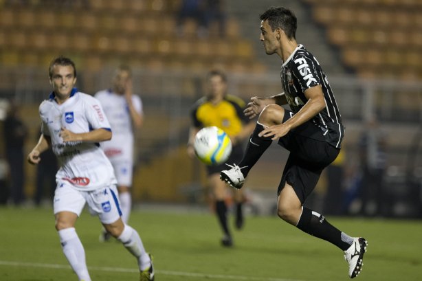 Durante a partida entre Corinthians x Rio Claro, realizada esta noite no estádio do Pacaembu, válida pela 10ª rodada do Campeonato Paulista de 2014