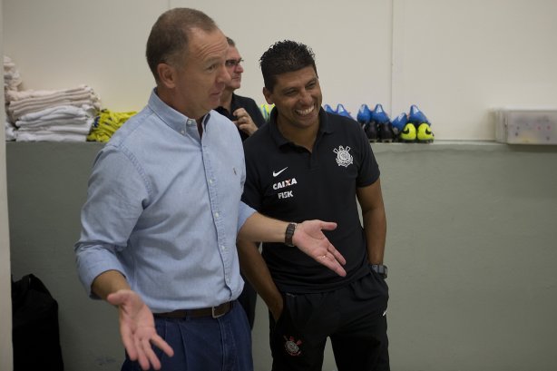 Nos vestiários antes da partida entre Corinthians x Comercial/RP, realizada esta noite no estádio do Pacaembu, válida pela 11ª rodada do Campeonato Paulista de 2014