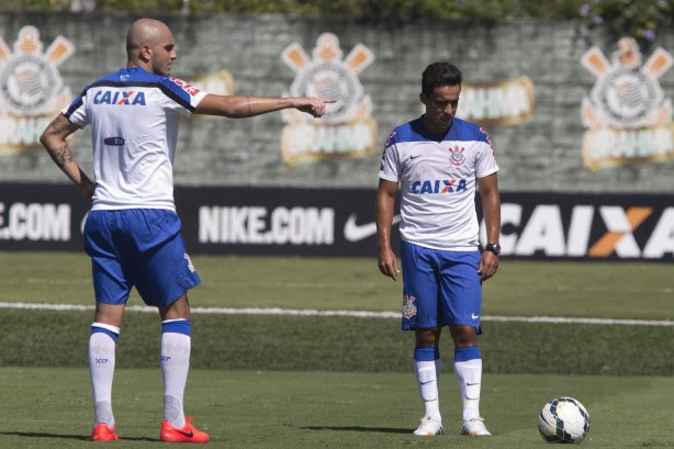 Durante o jogo treino contra a Ponte Preta, de Campinas, esta manhã no CT Joaquim Grava, Parque Ecológico do Tiete, zona leste de São Paulo. O próximo jogo da equipe será dia 20/04, contra o Atlético MIneiro, válido pela 1ª rodada do Campeonato Brasileiro de 2014