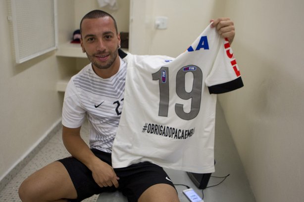Nos vestiários antes da partida entre Corinthians x Flamengo, realizada esta tarde no estádio do Pacaembu, válida pela 2ª rodada do Campeonato Brasileiro de 2014
