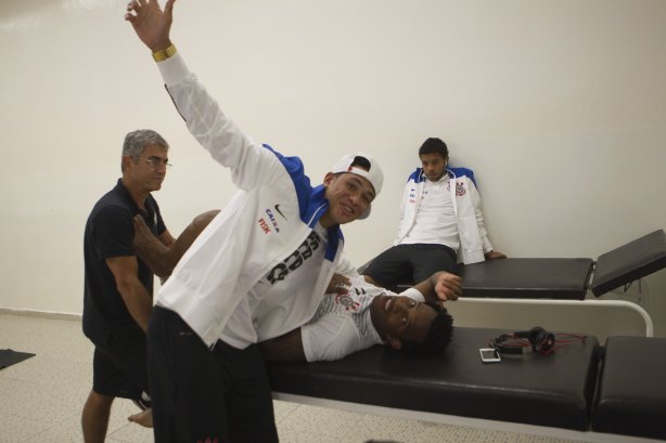 Nos vestiários antes da partida entre Corinthians x Flamengo, realizada esta tarde no estádio do Pacaembu, válida pela 2ª rodada do Campeonato Brasileiro de 2014