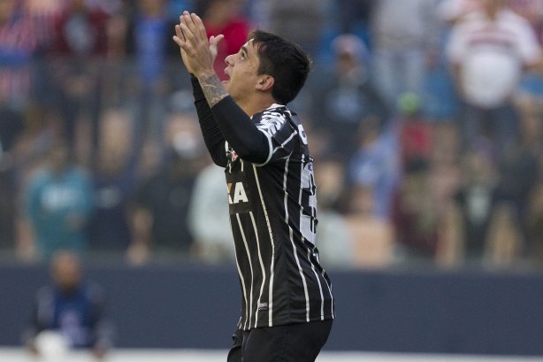 Durante a partida entre São Paulo x Corinthians, realizada esta tarde na Arena Barueri, válida pela 4ª rodada do Campeonato Brasileiro de 2014