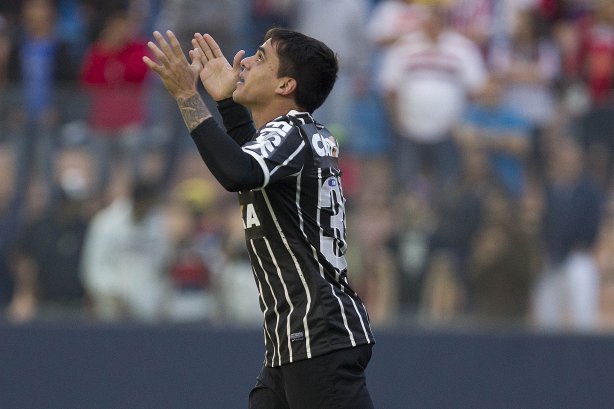 Durante a partida entre São Paulo x Corinthians, realizada esta tarde na Arena Barueri, válida pela 4ª rodada do Campeonato Brasileiro de 2014
