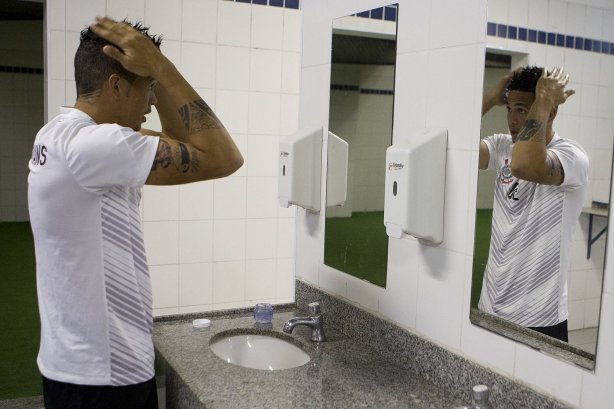 Nos vestiários antes da partida entre São Paulo x Corinthians, realizada esta tarde na Arena Barueri, válida pela 4ª rodada do Campeonato Brasileiro de 2014
