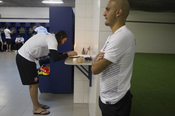 Nos vestiários antes da partida entre São Paulo x Corinthians, realizada esta tarde na Arena Barueri, válida pela 4ª rodada do Campeonato Brasileiro de 2014