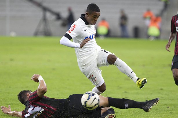 Durante a partida, jogo teste para a Copa do Mundo entre Atlético Paranaense x Corinthians, realizada esta noite na Arena da Baixada, em Curitiba/PR/