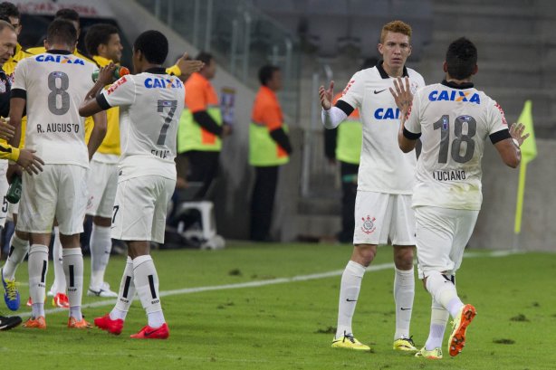 Durante a partida, jogo teste para a Copa do Mundo entre Atlético Paranaense x Corinthians, realizada esta noite na Arena da Baixada, em Curitiba/PR/