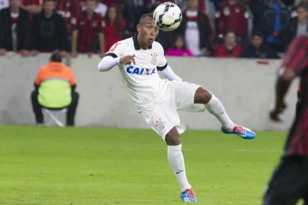 Durante a partida, jogo teste para a Copa do Mundo entre Atlético Paranaense x Corinthians, realizada esta noite na Arena da Baixada, em Curitiba/PR/