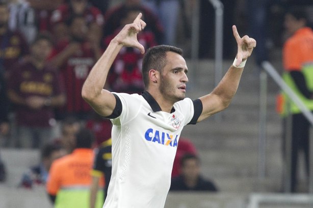 Durante a partida, jogo teste para a Copa do Mundo entre Atlético Paranaense x Corinthians, realizada esta noite na Arena da Baixada, em Curitiba/PR/
