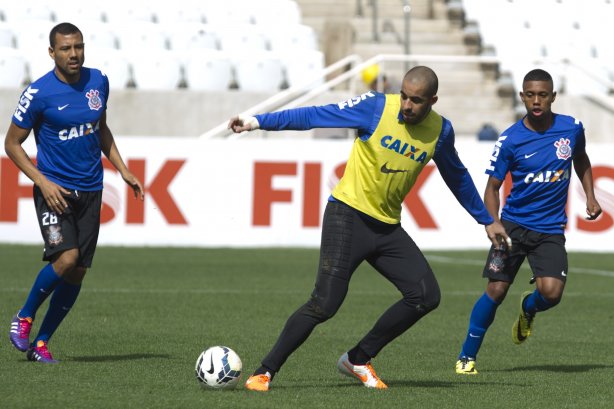 Durante o treino desta manhã na Arena Corinthians, zona leste de São Paulo. O próximo jogo da equipe será amanhã, domingo, dia 18/05 contra o Figueirense/SC, válido pela 5ª rodada do Campeonato Brasileiro de 2014