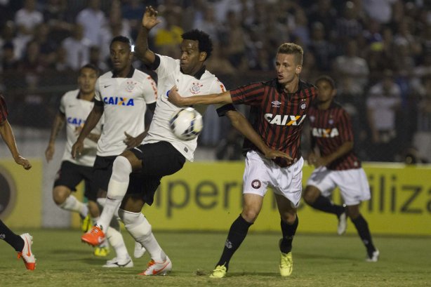 Durante a partida Corinthians x Atlético-PR, realizada esta noite no estádio do Caninde, válida pela 6ª rodada do Campeonato Brasileiro de 2014