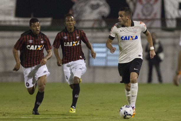Durante a partida Corinthians x Atlético-PR, realizada esta noite no estádio do Caninde, válida pela 6ª rodada do Campeonato Brasileiro de 2014