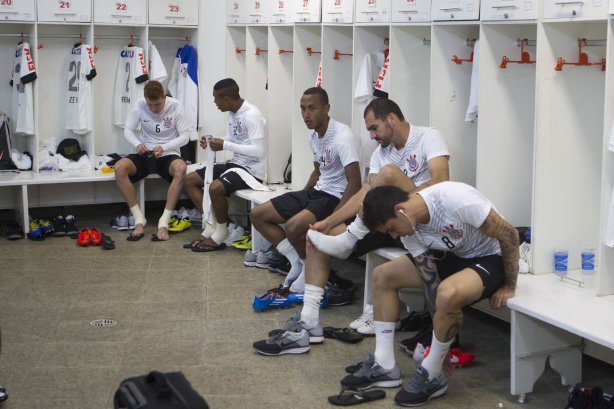 Nos vestiários antes da partida Corinthians x Atlético-PR, realizada esta noite no estádio do Caninde, válida pela 6ª rodada do Campeonato Brasileiro de 2014