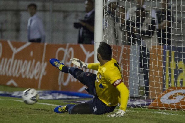 Durante a partida Corinthians x Atlético-PR, realizada esta noite no estádio do Caninde, válida pela 6ª rodada do Campeonato Brasileiro de 2014