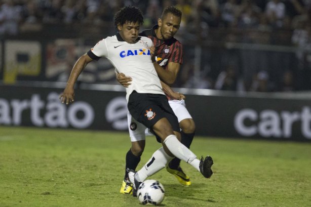 Durante a partida Corinthians x Atlético-PR, realizada esta noite no estádio do Caninde, válida pela 6ª rodada do Campeonato Brasileiro de 2014
