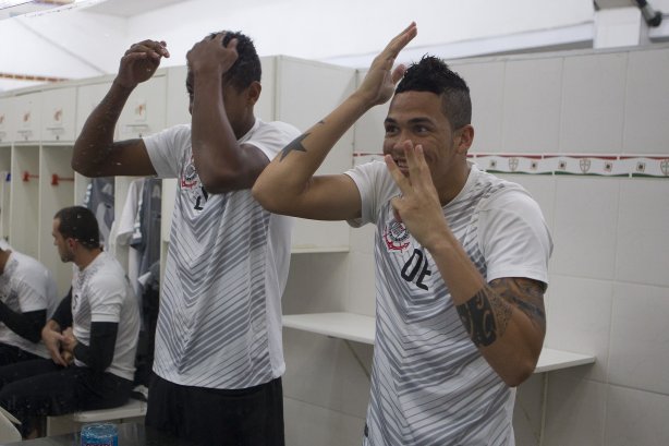 Nos vestiários antes da partida Corinthians x Cruzeiro, realizada esta noite no estádio do Caninde, válida pela 8ª rodada do Campeonato Brasileiro de 2014
