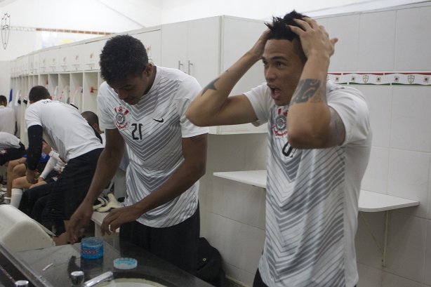 Nos vestiários antes da partida Corinthians x Cruzeiro, realizada esta noite no estádio do Caninde, válida pela 8ª rodada do Campeonato Brasileiro de 2014