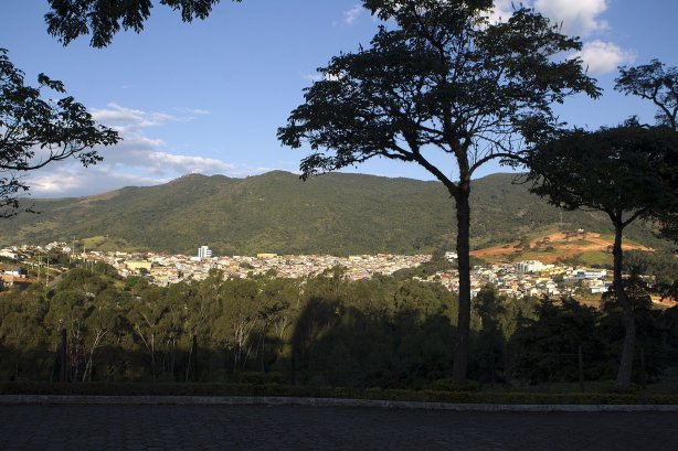 O time do Corinthians chega ao Hotel Fazenda das Amoreiras na cidade de Extrema/MG para uma intertemporada antes do reinicio do Campeonato Brasileiro 2014. O próximo jogo da equipe será dia 17/07 contra o Internacional/RS, na Arena Corinthians, válido pela 10ª rodada do Campeonato Brasileiro de 2014